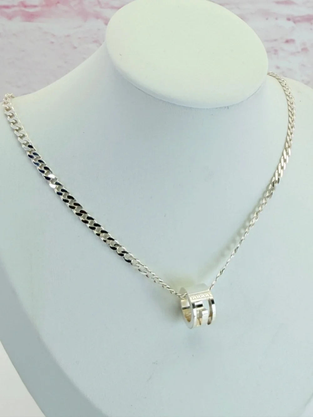 Authentic Gucci G Cut Out Circle Pendant Necklace